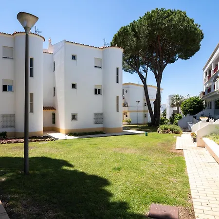 Dinis - Apartamento *